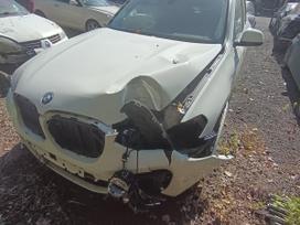 BMW X3 dalimis