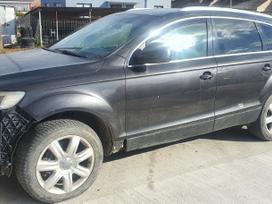 Audi Q7 dalimis