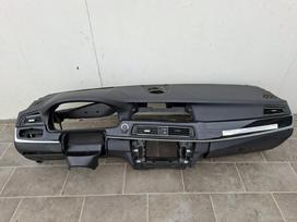 Bmw 5 serija salono detalės