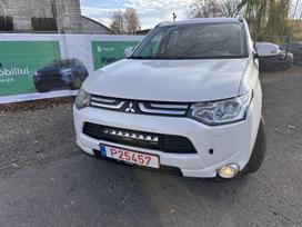Mitsubishi Outlander, off-road / crossover