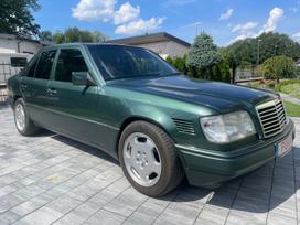 Mercedes-Benz E250, 2.5 l., saloon / sedan