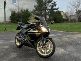 Yamaha YZF 125cc, superbikes