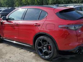 Alfa Romeo Stelvio dalimis. Nemokamai ir greitai pristatome automobilių dalis kauno