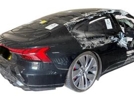 Audi e-tron GT Dalimis