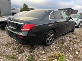 Mercedes-Benz E klasė Variklio kodas 274920 pavarų dežės kodas 725017 spalvos koda