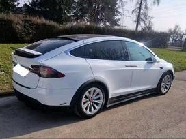 Tesla Model X rezerves daļās