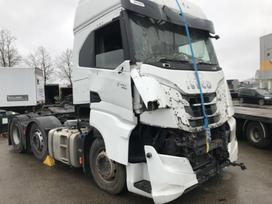 Iveco S-Way 480 dalimis, vilcējs