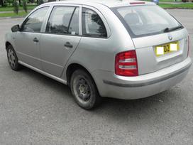 Skoda Fabia dalimis. Turime 74 kw ir 96kw dyzelini automobili universalas