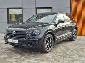 Volkswagen Touareg, 3.0 l., off-road / crossover