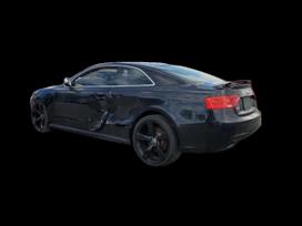 Audi RS 5 по частям. Nemokamai ir greitai pristatome automobilių dalis kau