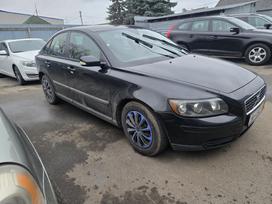 Volvo S40 Turime įvairias variklias nuolat papildome ardomų atomobilių sa