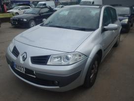 Renault Megane dalimis. Turime ivairiu prancuzisku automobiliu modeliu ivairiu v