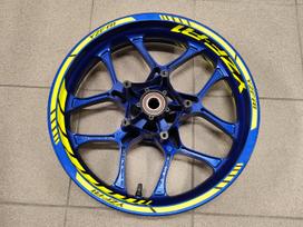 Yamaha R1, superbikes