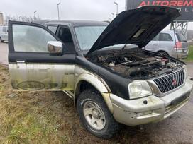 Mitsubishi L200 Dalis pristatome