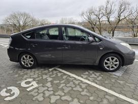 Toyota Prius, sedanas