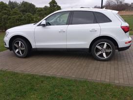 Audi Q5, 2.0 l., off-road / crossover