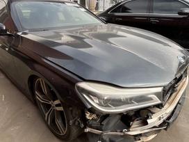 BMW 750 по частям. 750i rwd spalva b41 7