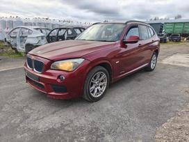 BMW X1 dalimis. Ardyme turime keletą tokio modelio automobilių skirting