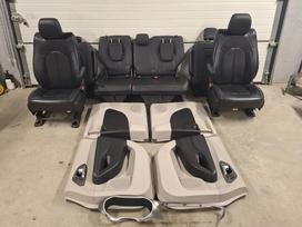 Chrysler Pacifica durvju polsteri, sēdekļi