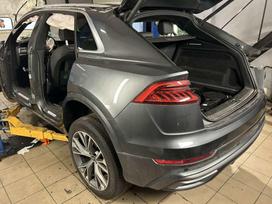 Audi Q8 for parts