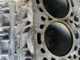 BMW X6, N63b44a, variklio detalės
