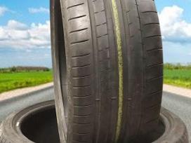 Michelin Pilot Super Sport, летние 245/35 R21