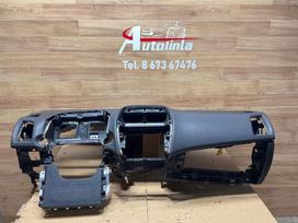 Mitsubishi ASX panelė, oro pagalvės, saugos diržai