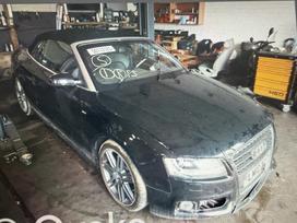Audi A5 Audi a5 cabrio dalys naujai pradėta ardyti buvo daugiau