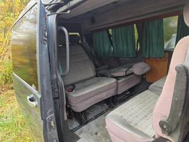 Volkswagen Transporter, passenger vans