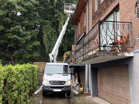 Mercedes-Benz 906 Sprinter PLA210, boom lift
