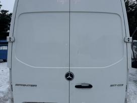 Mercedes-Benz Sprinter, preču