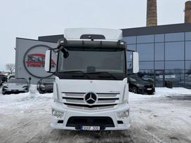 Mercedes-Benz 1840, be miegamosios vietos