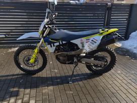 Husqvarna Enduro 693cc, enduro / adventure
