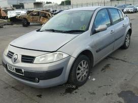 Renault Megane по частям. Turime ivairiu prancuzisku automobiliu modeliu ivairiu