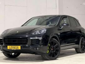 Porsche Cayenne, 3.0 l., off-road / crossover