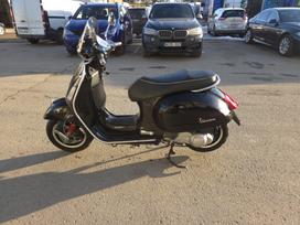 Piaggio Vespa 300cc, motoroleriai / mopedai