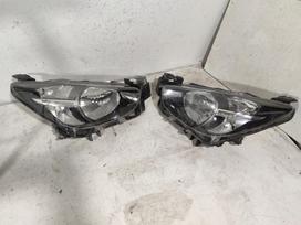 Mazda 2, DB5J51030 DB5J51040, gaismas