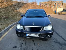Mercedes-Benz C220, 2.2 l., saloon / sedan