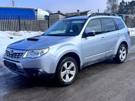 Subaru Forester, 2.0 l., off-road / crossover