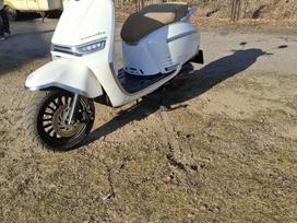 Keeway Versilia 125cc, scooters / mopeds