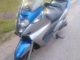 Honda Silverwing 582cc, motoroleriai / mopedai