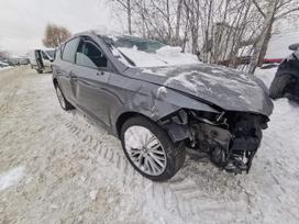 Seat Leon по частям. Automobilis ardomas dalimis запасные части автомобил
