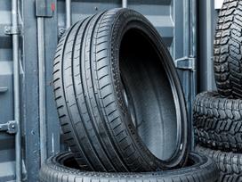 -Kita- Kustone Passion P9, vasarinės 235/40 R19
