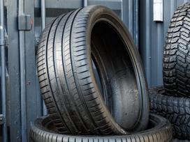 Pirelli P Zero 4, летние 275/35 R22