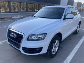 Audi Q5, 2.0 l., off-road / crossover