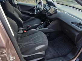 Peugeot 208, 1.2 l., hatchback