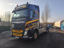 Volvo FH540, шасси
