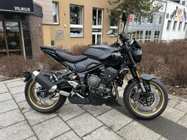 Triumph Trident 798cc, ielas motocikls