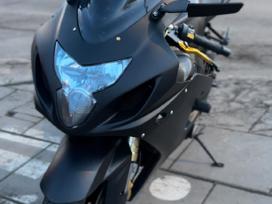 Suzuki GSX-R 750cc, superbikes