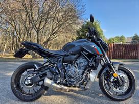 Yamaha MT 07, street / classic